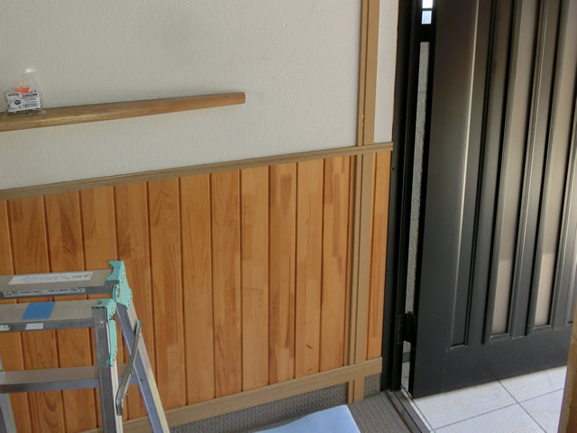玄関ドアにプリーツ網戸　ＬＩＸＩＬしまえるんですα　施工事例　名古屋市港区